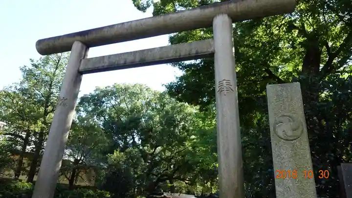 根津神社の鳥居