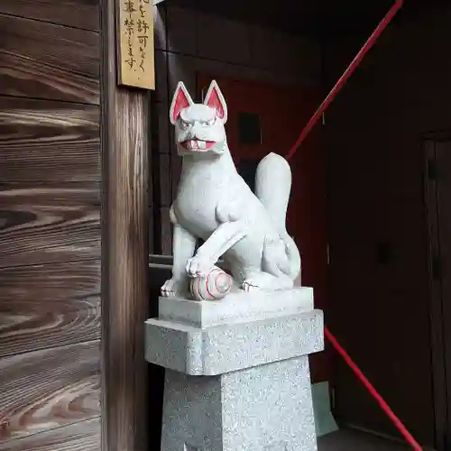 孫三稲荷神社の狛犬