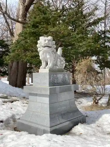 月寒神社の狛犬