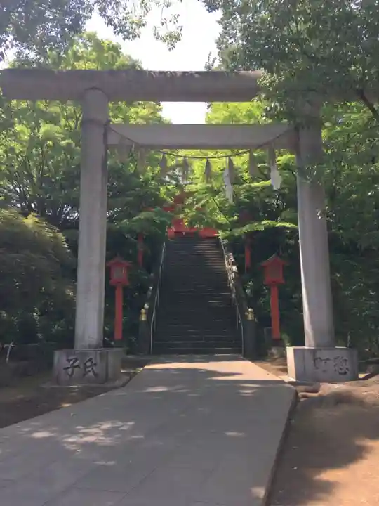 穴八幡宮の鳥居