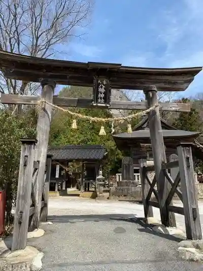 大本八幡神社の鳥居