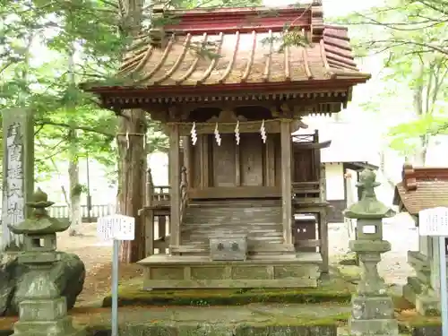 淺間神社（忍野八海）の末社・摂社