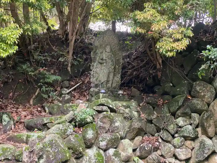 教弘寺の{uncategorized: "未分類", other: "その他", undefined: "問題あり", building: "その他建物", grave: "お墓", sacred_gate: "鳥居", guardian: "狛犬", statue: "像", buddha: "仏像", history: "歴史", nature: "自然", garden: "庭園", animal: "動物", pagoda: "塔", temizu: "手水舎", mountain_gate: "山門・神門", sanctuary: "本殿・本堂", subordinate: "末社・摂社", art: "芸術", scenery: "景色", jizo: "地蔵", ema: "絵馬", goshuin: "御朱印", omikuji: "おみくじ", items: "授与品その他", amulet: "お守り", goshuincho: "御朱印帳", eats: "食事", festival: "お祭り", votive_dance: "神楽", shichigosan: "七五三参", wedding: "結婚式", experience: "体験その他", initially: "初詣", around: "周辺", anti_infection: "感染症対策"}