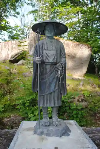 金剛山瑞峰寺 奥之院の仏像