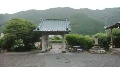 日蓮宗 法雲寺の山門・神門