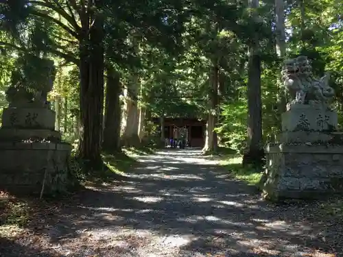 戸隠神社奥社の建物その他