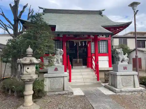 舟渡氷川神社の{uncategorized: "未分類", other: "その他", undefined: "問題あり", building: "その他建物", grave: "お墓", sacred_gate: "鳥居", guardian: "狛犬", statue: "像", buddha: "仏像", history: "歴史", nature: "自然", garden: "庭園", animal: "動物", pagoda: "塔", temizu: "手水舎", mountain_gate: "山門・神門", sanctuary: "本殿・本堂", subordinate: "末社・摂社", art: "芸術", scenery: "景色", jizo: "地蔵", ema: "絵馬", goshuin: "御朱印", omikuji: "おみくじ", items: "授与品その他", amulet: "お守り", goshuincho: "御朱印帳", eats: "食事", festival: "お祭り", votive_dance: "神楽", shichigosan: "七五三参", wedding: "結婚式", experience: "体験その他", initially: "初詣", around: "周辺", anti_infection: "感染症対策"}