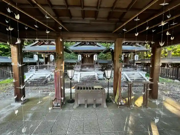 吉野神宮の{uncategorized: "未分類", other: "その他", undefined: "問題あり", building: "その他建物", grave: "お墓", sacred_gate: "鳥居", guardian: "狛犬", statue: "像", buddha: "仏像", history: "歴史", nature: "自然", garden: "庭園", animal: "動物", pagoda: "塔", temizu: "手水舎", mountain_gate: "山門・神門", sanctuary: "本殿・本堂", subordinate: "末社・摂社", art: "芸術", scenery: "景色", jizo: "地蔵", ema: "絵馬", goshuin: "御朱印", omikuji: "おみくじ", items: "授与品その他", amulet: "お守り", goshuincho: "御朱印帳", eats: "食事", festival: "お祭り", votive_dance: "神楽", shichigosan: "七五三参", wedding: "結婚式", experience: "体験その他", initially: "初詣", around: "周辺", anti_infection: "感染症対策"}