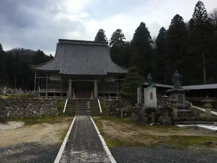 妙泰寺の本殿・本堂