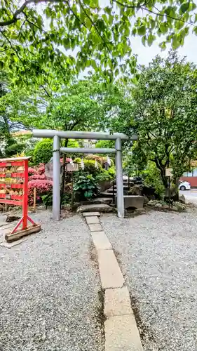 鎮守氷川神社の鳥居