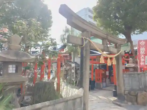 尼崎えびす神社の{uncategorized: "未分類", other: "その他", undefined: "問題あり", building: "その他建物", grave: "お墓", sacred_gate: "鳥居", guardian: "狛犬", statue: "像", buddha: "仏像", history: "歴史", nature: "自然", garden: "庭園", animal: "動物", pagoda: "塔", temizu: "手水舎", mountain_gate: "山門・神門", sanctuary: "本殿・本堂", subordinate: "末社・摂社", art: "芸術", scenery: "景色", jizo: "地蔵", ema: "絵馬", goshuin: "御朱印", omikuji: "おみくじ", items: "授与品その他", amulet: "お守り", goshuincho: "御朱印帳", eats: "食事", festival: "お祭り", votive_dance: "神楽", shichigosan: "七五三参", wedding: "結婚式", experience: "体験その他", initially: "初詣", around: "周辺", anti_infection: "感染症対策"}