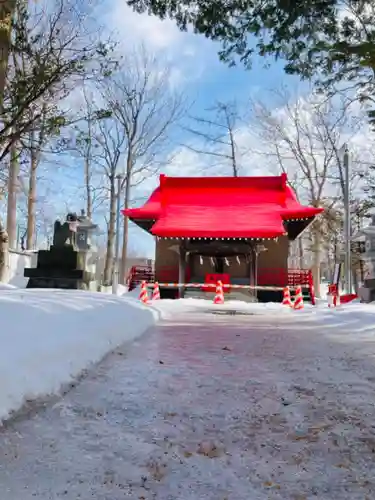 山本稲荷神社の本殿