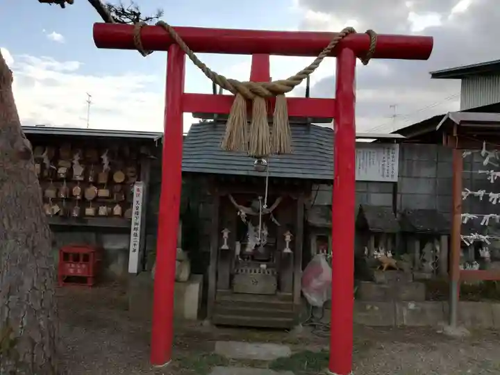 御嶽山神社の末社・摂社