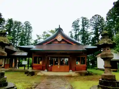 諏訪神社の本殿・本堂