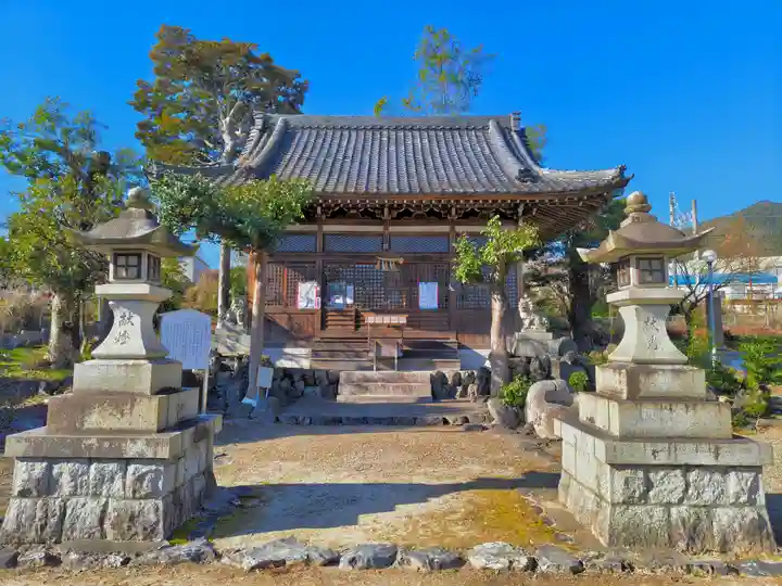 尾津神社(小山)の本殿・本堂