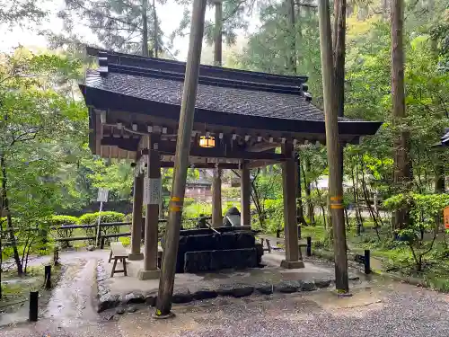 狭井坐大神荒魂神社(狭井神社)の手水舎