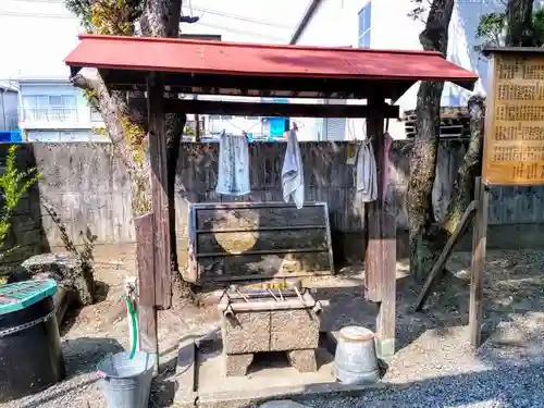 神明社（三ツ屋神明社）の手水舎