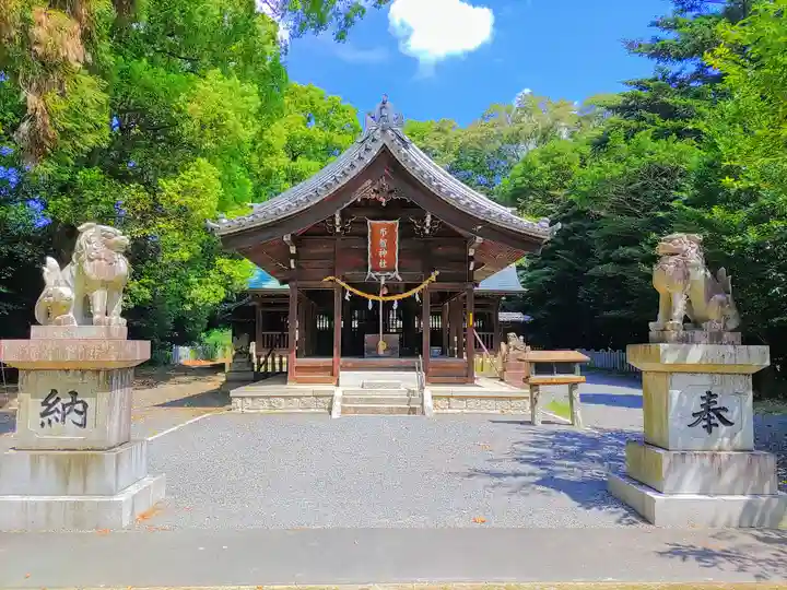 布智神社(本甲)の本殿・本堂