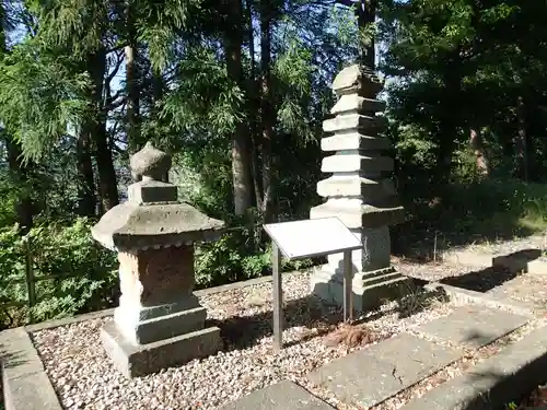 八幡神社の塔