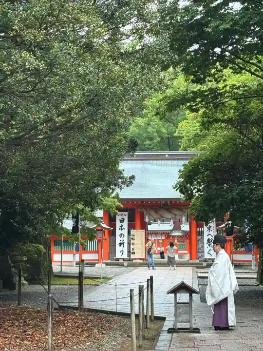 熊野速玉大社の{uncategorized: "未分類", other: "その他", undefined: "問題あり", building: "その他建物", grave: "お墓", sacred_gate: "鳥居", guardian: "狛犬", statue: "像", buddha: "仏像", history: "歴史", nature: "自然", garden: "庭園", animal: "動物", pagoda: "塔", temizu: "手水舎", mountain_gate: "山門・神門", sanctuary: "本殿・本堂", subordinate: "末社・摂社", art: "芸術", scenery: "景色", jizo: "地蔵", ema: "絵馬", goshuin: "御朱印", omikuji: "おみくじ", items: "授与品その他", amulet: "お守り", goshuincho: "御朱印帳", eats: "食事", festival: "お祭り", votive_dance: "神楽", shichigosan: "七五三参", wedding: "結婚式", experience: "体験その他", initially: "初詣", around: "周辺", anti_infection: "感染症対策"}