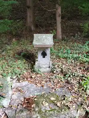 安智羅神社(松尾古城跡)の末社・摂社