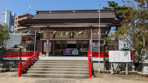 三社神社の本殿