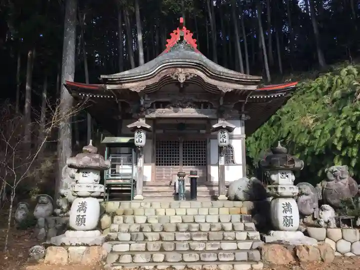 華厳寺の本殿・本堂