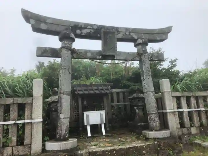 彌彦神社奥宮(御神廟)(新潟県)