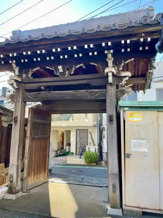 牛込柳町天祖神社の{uncategorized: "未分類", other: "その他", undefined: "問題あり", building: "その他建物", grave: "お墓", sacred_gate: "鳥居", guardian: "狛犬", statue: "像", buddha: "仏像", history: "歴史", nature: "自然", garden: "庭園", animal: "動物", pagoda: "塔", temizu: "手水舎", mountain_gate: "山門・神門", sanctuary: "本殿・本堂", subordinate: "末社・摂社", art: "芸術", scenery: "景色", jizo: "地蔵", ema: "絵馬", goshuin: "御朱印", omikuji: "おみくじ", items: "授与品その他", amulet: "お守り", goshuincho: "御朱印帳", eats: "食事", festival: "お祭り", votive_dance: "神楽", shichigosan: "七五三参", wedding: "結婚式", experience: "体験その他", initially: "初詣", around: "周辺", anti_infection: "感染症対策"}