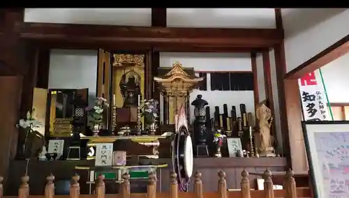 洞雲寺の本殿・本堂