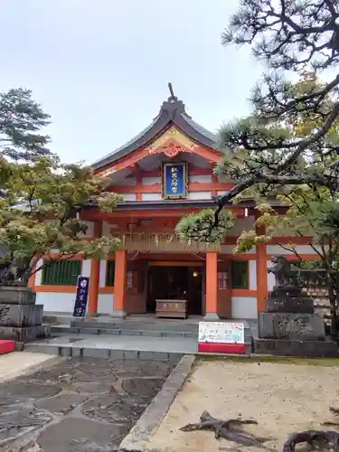 紅葉八幡宮の本殿・本堂