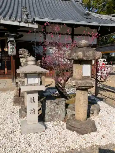 片埜神社の{uncategorized: "未分類", other: "その他", undefined: "問題あり", building: "その他建物", grave: "お墓", sacred_gate: "鳥居", guardian: "狛犬", statue: "像", buddha: "仏像", history: "歴史", nature: "自然", garden: "庭園", animal: "動物", pagoda: "塔", temizu: "手水舎", mountain_gate: "山門・神門", sanctuary: "本殿・本堂", subordinate: "末社・摂社", art: "芸術", scenery: "景色", jizo: "地蔵", ema: "絵馬", goshuin: "御朱印", omikuji: "おみくじ", items: "授与品その他", amulet: "お守り", goshuincho: "御朱印帳", eats: "食事", festival: "お祭り", votive_dance: "神楽", shichigosan: "七五三参", wedding: "結婚式", experience: "体験その他", initially: "初詣", around: "周辺", anti_infection: "感染症対策"}