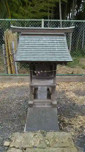 神社(名称不明)の本殿