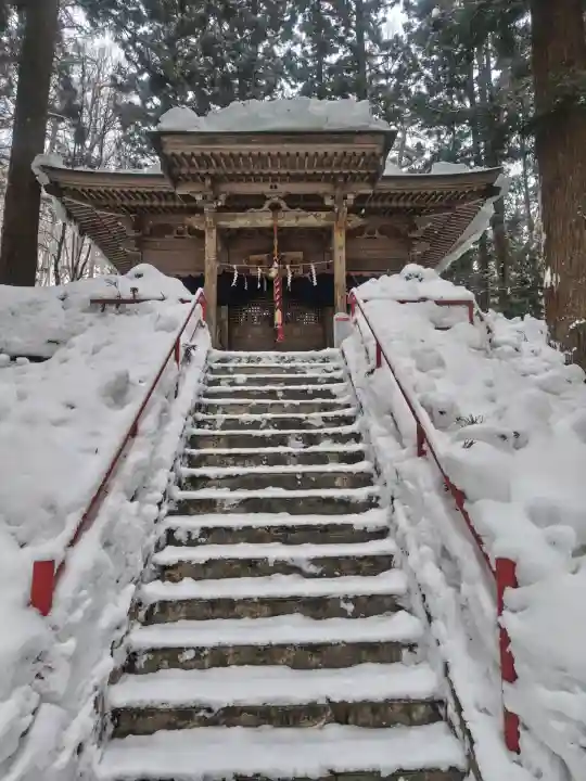 桜松神社の{uncategorized: "未分類", other: "その他", undefined: "問題あり", building: "その他建物", grave: "お墓", sacred_gate: "鳥居", guardian: "狛犬", statue: "像", buddha: "仏像", history: "歴史", nature: "自然", garden: "庭園", animal: "動物", pagoda: "塔", temizu: "手水舎", mountain_gate: "山門・神門", sanctuary: "本殿・本堂", subordinate: "末社・摂社", art: "芸術", scenery: "景色", jizo: "地蔵", ema: "絵馬", goshuin: "御朱印", omikuji: "おみくじ", items: "授与品その他", amulet: "お守り", goshuincho: "御朱印帳", eats: "食事", festival: "お祭り", votive_dance: "神楽", shichigosan: "七五三参", wedding: "結婚式", experience: "体験その他", initially: "初詣", around: "周辺", anti_infection: "感染症対策"}