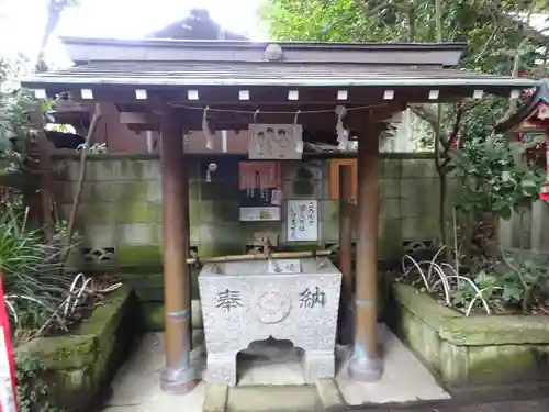 八雲神社（鎌倉・大町）の手水舎