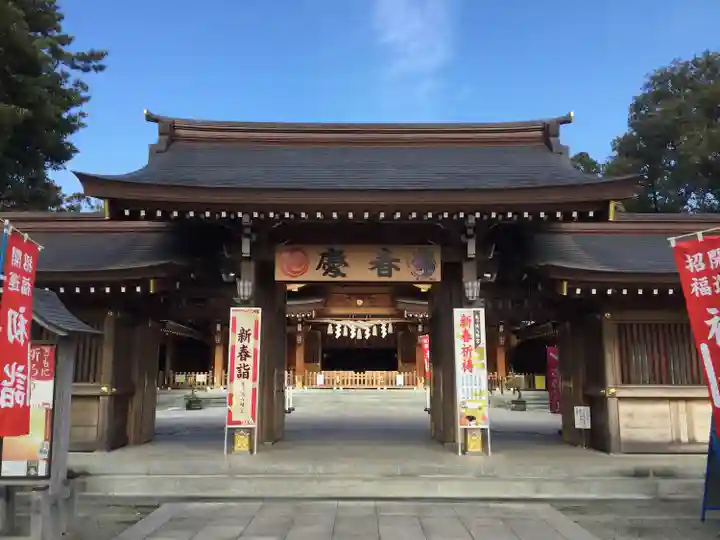 亀ケ池八幡宮の山門・神門