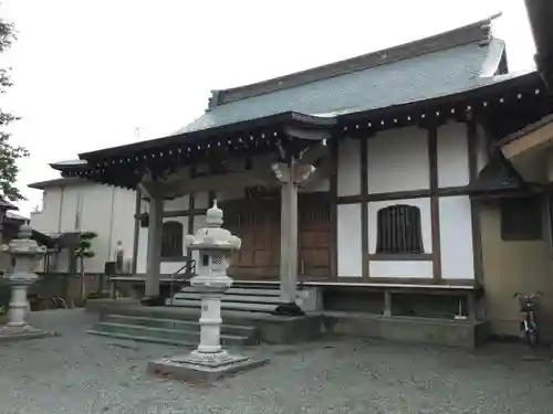 貞性寺の本殿・本堂