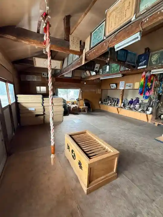 藤城地蔵堂の{uncategorized: "未分類", other: "その他", undefined: "問題あり", building: "その他建物", grave: "お墓", sacred_gate: "鳥居", guardian: "狛犬", statue: "像", buddha: "仏像", history: "歴史", nature: "自然", garden: "庭園", animal: "動物", pagoda: "塔", temizu: "手水舎", mountain_gate: "山門・神門", sanctuary: "本殿・本堂", subordinate: "末社・摂社", art: "芸術", scenery: "景色", jizo: "地蔵", ema: "絵馬", goshuin: "御朱印", omikuji: "おみくじ", items: "授与品その他", amulet: "お守り", goshuincho: "御朱印帳", eats: "食事", festival: "お祭り", votive_dance: "神楽", shichigosan: "七五三参", wedding: "結婚式", experience: "体験その他", initially: "初詣", around: "周辺", anti_infection: "感染症対策"}