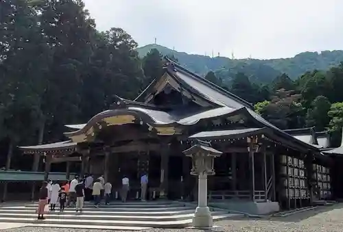 彌彦神社の本殿