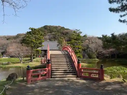 稱名寺（称名寺）の{uncategorized: "未分類", other: "その他", undefined: "問題あり", building: "その他建物", grave: "お墓", sacred_gate: "鳥居", guardian: "狛犬", statue: "像", buddha: "仏像", history: "歴史", nature: "自然", garden: "庭園", animal: "動物", pagoda: "塔", temizu: "手水舎", mountain_gate: "山門・神門", sanctuary: "本殿・本堂", subordinate: "末社・摂社", art: "芸術", scenery: "景色", jizo: "地蔵", ema: "絵馬", goshuin: "御朱印", omikuji: "おみくじ", items: "授与品その他", amulet: "お守り", goshuincho: "御朱印帳", eats: "食事", festival: "お祭り", votive_dance: "神楽", shichigosan: "七五三参", wedding: "結婚式", experience: "体験その他", initially: "初詣", around: "周辺", anti_infection: "感染症対策"}