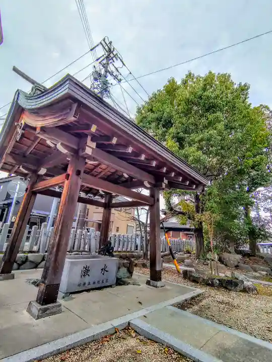 白山社(川井町)の手水舎