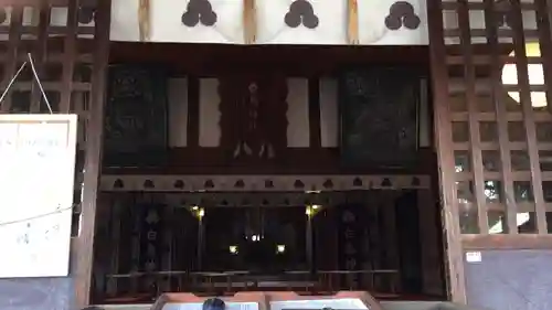 白鳥神社の本殿・本堂