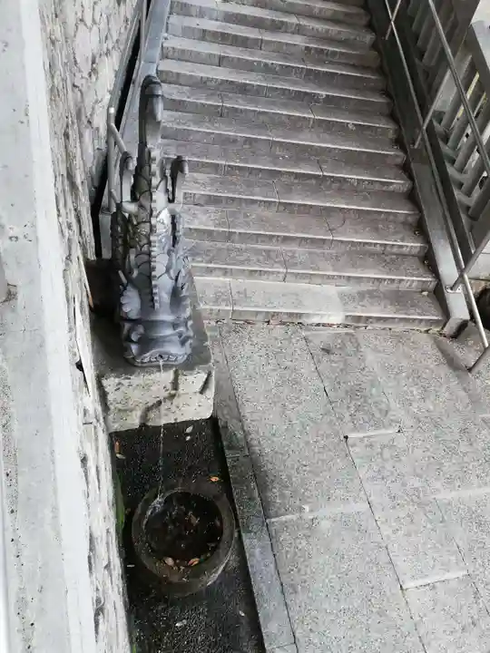 瀧泉寺(目黒不動尊)の狛犬