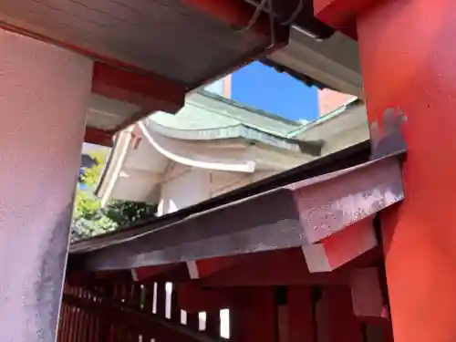 三之御前社の{uncategorized: "未分類", other: "その他", undefined: "問題あり", building: "その他建物", grave: "お墓", sacred_gate: "鳥居", guardian: "狛犬", statue: "像", buddha: "仏像", history: "歴史", nature: "自然", garden: "庭園", animal: "動物", pagoda: "塔", temizu: "手水舎", mountain_gate: "山門・神門", sanctuary: "本殿・本堂", subordinate: "末社・摂社", art: "芸術", scenery: "景色", jizo: "地蔵", ema: "絵馬", goshuin: "御朱印", omikuji: "おみくじ", items: "授与品その他", amulet: "お守り", goshuincho: "御朱印帳", eats: "食事", festival: "お祭り", votive_dance: "神楽", shichigosan: "七五三参", wedding: "結婚式", experience: "体験その他", initially: "初詣", around: "周辺", anti_infection: "感染症対策"}