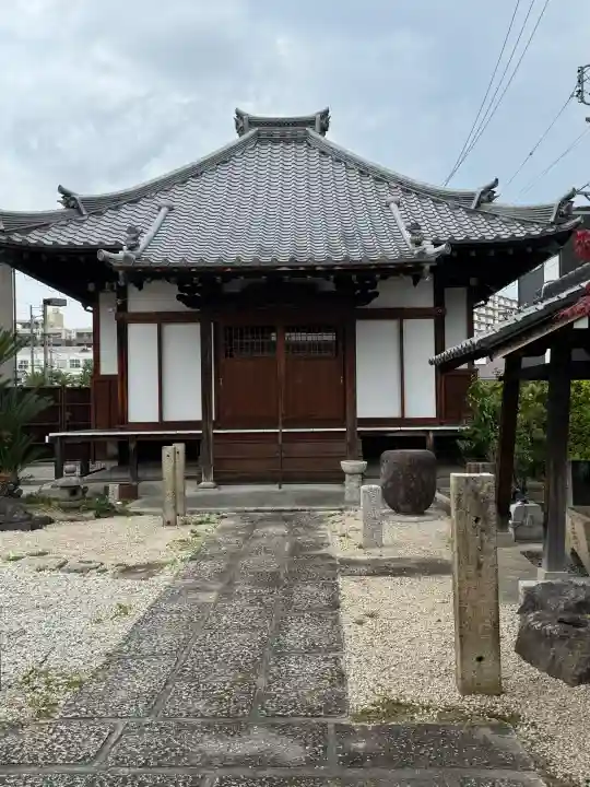 觀音寺の{uncategorized: "未分類", other: "その他", undefined: "問題あり", building: "その他建物", grave: "お墓", sacred_gate: "鳥居", guardian: "狛犬", statue: "像", buddha: "仏像", history: "歴史", nature: "自然", garden: "庭園", animal: "動物", pagoda: "塔", temizu: "手水舎", mountain_gate: "山門・神門", sanctuary: "本殿・本堂", subordinate: "末社・摂社", art: "芸術", scenery: "景色", jizo: "地蔵", ema: "絵馬", goshuin: "御朱印", omikuji: "おみくじ", items: "授与品その他", amulet: "お守り", goshuincho: "御朱印帳", eats: "食事", festival: "お祭り", votive_dance: "神楽", shichigosan: "七五三参", wedding: "結婚式", experience: "体験その他", initially: "初詣", around: "周辺", anti_infection: "感染症対策"}