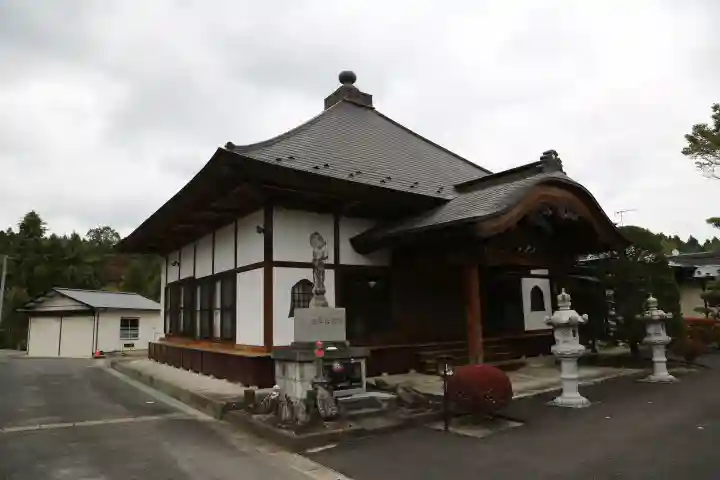 楽峯山 勝大寺の本殿・本堂