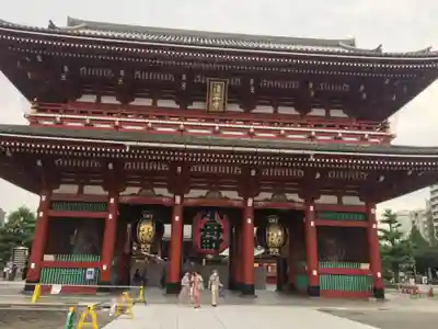 浅草寺の山門・神門