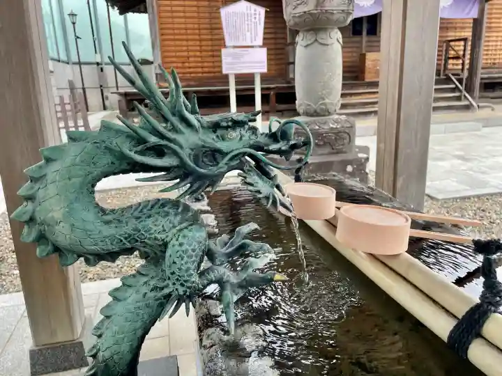 成田山 薬師堂(旧本堂)の{uncategorized: "未分類", other: "その他", undefined: "問題あり", building: "その他建物", grave: "お墓", sacred_gate: "鳥居", guardian: "狛犬", statue: "像", buddha: "仏像", history: "歴史", nature: "自然", garden: "庭園", animal: "動物", pagoda: "塔", temizu: "手水舎", mountain_gate: "山門・神門", sanctuary: "本殿・本堂", subordinate: "末社・摂社", art: "芸術", scenery: "景色", jizo: "地蔵", ema: "絵馬", goshuin: "御朱印", omikuji: "おみくじ", items: "授与品その他", amulet: "お守り", goshuincho: "御朱印帳", eats: "食事", festival: "お祭り", votive_dance: "神楽", shichigosan: "七五三参", wedding: "結婚式", experience: "体験その他", initially: "初詣", around: "周辺", anti_infection: "感染症対策"}