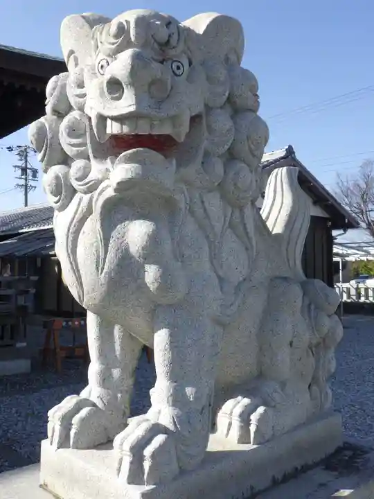 瑞穂神社の狛犬
