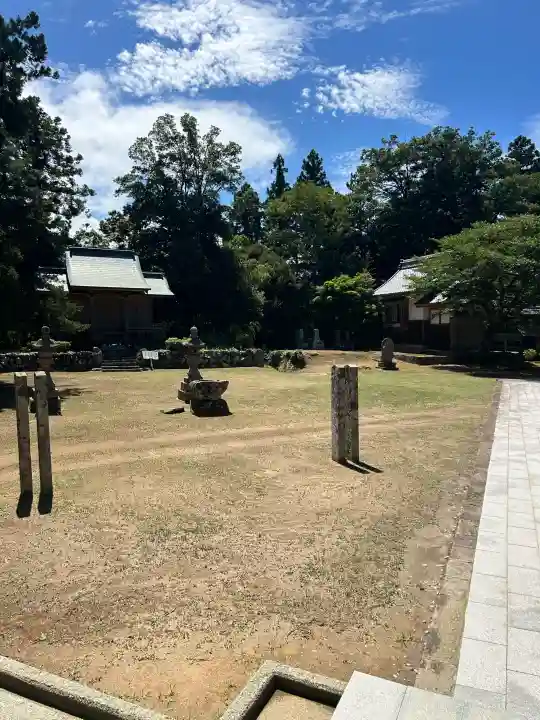 妙宣寺の{uncategorized: "未分類", other: "その他", undefined: "問題あり", building: "その他建物", grave: "お墓", sacred_gate: "鳥居", guardian: "狛犬", statue: "像", buddha: "仏像", history: "歴史", nature: "自然", garden: "庭園", animal: "動物", pagoda: "塔", temizu: "手水舎", mountain_gate: "山門・神門", sanctuary: "本殿・本堂", subordinate: "末社・摂社", art: "芸術", scenery: "景色", jizo: "地蔵", ema: "絵馬", goshuin: "御朱印", omikuji: "おみくじ", items: "授与品その他", amulet: "お守り", goshuincho: "御朱印帳", eats: "食事", festival: "お祭り", votive_dance: "神楽", shichigosan: "七五三参", wedding: "結婚式", experience: "体験その他", initially: "初詣", around: "周辺", anti_infection: "感染症対策"}